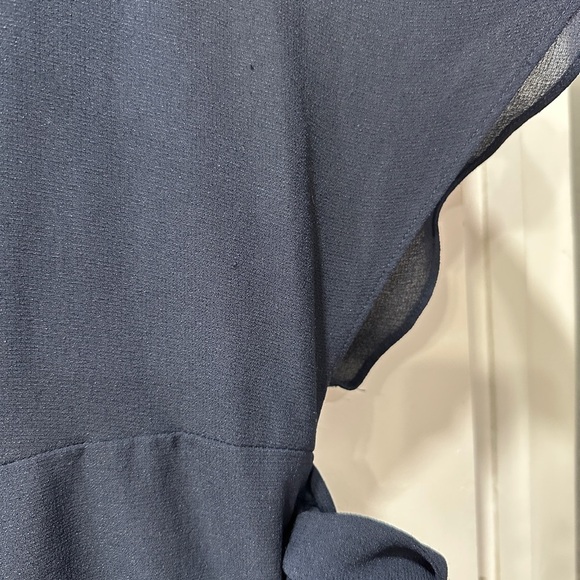 Gal Meets Glam Chiffon Midi Dress in Navy - Picture 3 of 8